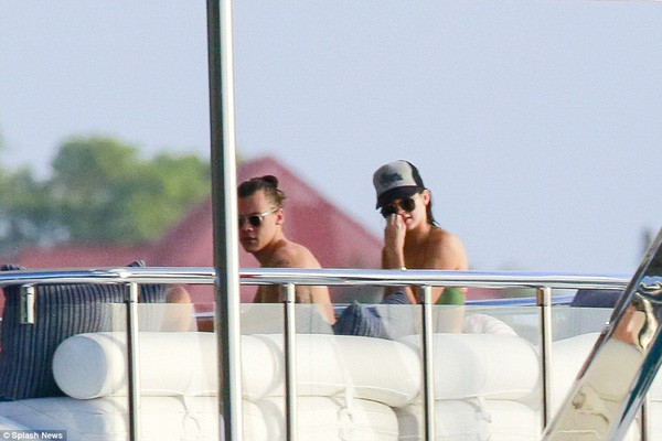 Harry Styles - Kendall Jenner Harry Styles - Kendall Jenner