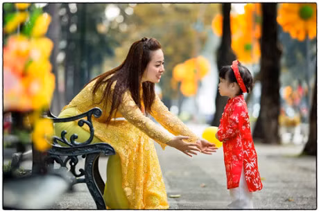 Huong dan me cach day con le phep de di dau cung duoc khen be ngoan - Anh 1