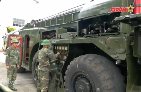 Cận cảnh bệ phóng tên lửa đạn đạo Scud Việt Nam - Ảnh 6 Can canh be phong ten lua dan dao Scud Viet Nam - Anh 6