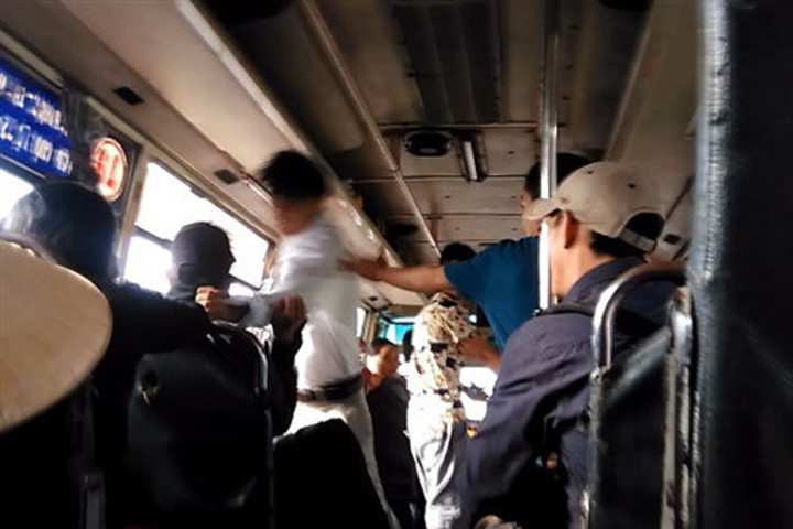 Trinh sát hóa trang, truy bắt giang hồ xe khách