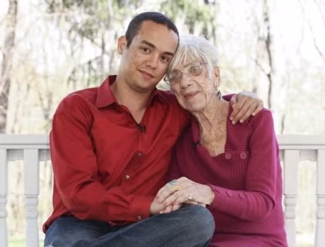 Nhung cap doi “trau gia gam co non” tung khien dan tinh ban loan, thang thot - Anh 14