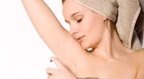 Những thực phẩm cần tránh khi bị hôi nách