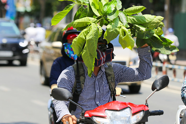 Thời tiết ngày 18/4: Bắc Bộ nắng nhẹ, Nam Bộ nắng nóng