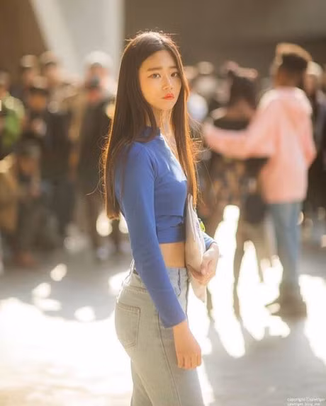 Truot van thoi cung xinh, co ban Han Quoc thu hut ca trieu luot xem - Anh 3