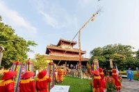 Nghi lễ hạ tiêu sáng 23/2 (mùng 7 Tết) tại Đại Nội Huế.