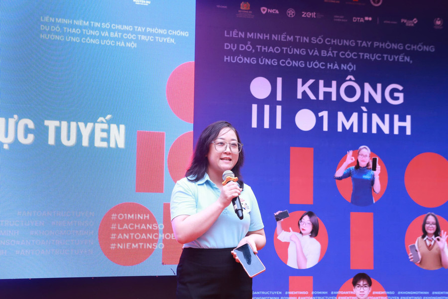Bà Lê Mai Quyên - Chuyên gia tư vấn trẻ em, Tổng đài Quốc gia bảo vệ trẻ em, Cục bà mẹ trẻ em (Bộ Y tế) chia sẻ nhiều kiến thức bổ ích cho học sinh để phòng tránh các nguy cơ trên không gian trực tuyến. mang-8.jpg