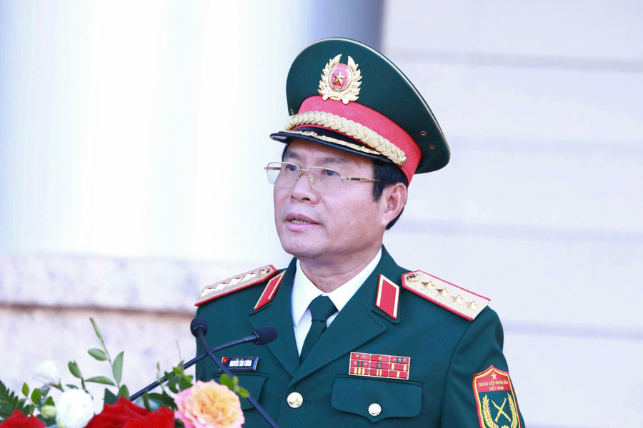 Đại tướng Nguyễn Tân Cương đưa ra một số lưu ý trong thực hiện nhiệm vụ thời gian tới của Học viện Hậu cần. hv-hc-2.jpg