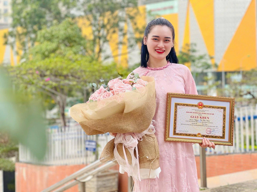 Cô Nguyễn Thị Thu Hoài, giáo viên Trường THPT Lam Hồng, huyện Sóc Sơn, Hà Nội. Ảnh: NVCC.