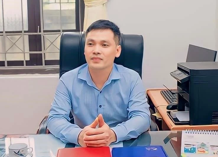 Thầy Nguyễn Trung Kiên - Hiệu trưởng Trường THCS Viên Sơn, TX. Sơn Tây, Hà Nội. 