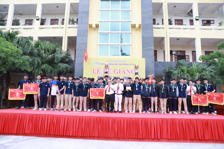 Hoạt động thể dục thể thao là một trong những thế mạnh của nhà trường. 16.jpg