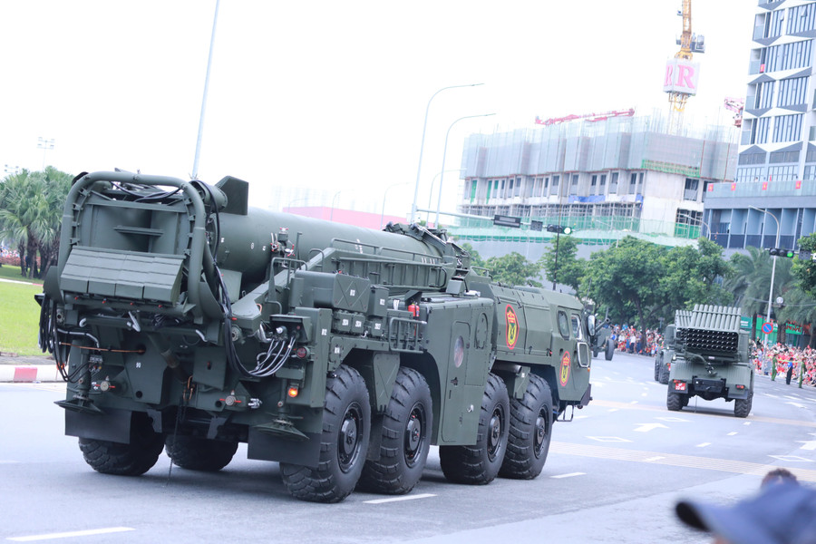 Xe chở hệ thống tên lửa của Quân đội nhân dân Việt Nam. 32.jpg