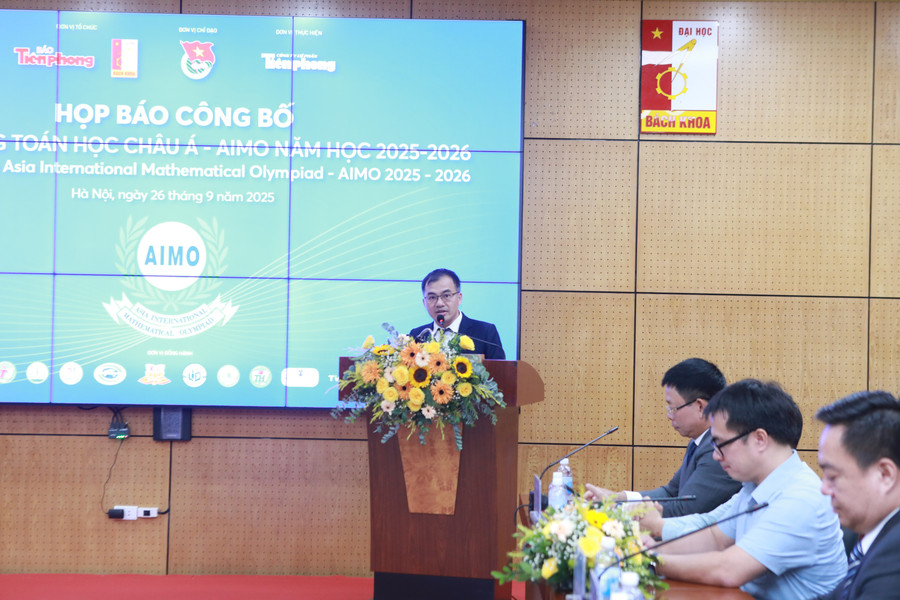 Ông Đặng Minh Tuấn - giảng viên Trường Đại học Giáo dục, ĐHQG Hà Nội – Phó trưởng Ban Tổ chức cuộc thi, đại diện Ban chuyên môn công bố Thể lệ cuộc thi. 21.jpg