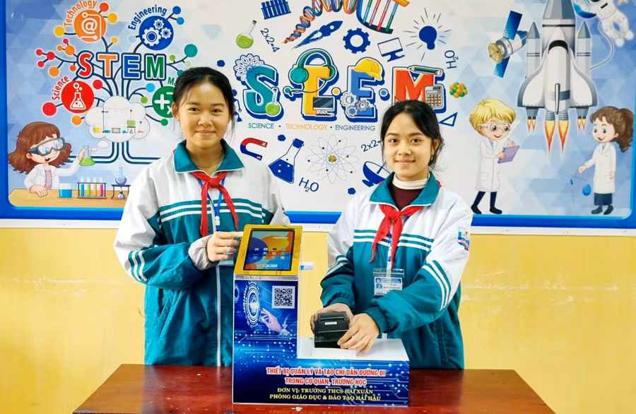 Sản phẩm STEM của học sinh Trường THCS Hải Xuân, huyện Hải Hậu (Nam Định) dự thi cấp tỉnh năm học 2024-2025. 