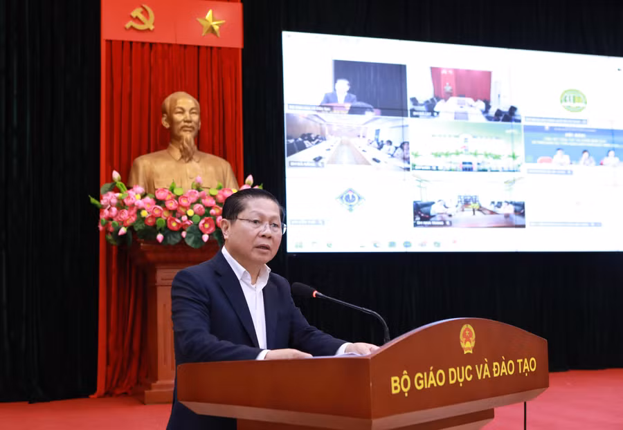 Thứ trưởng Lê Tấn Dũng phát biểu tại hội nghị. Ảnh: Đình Tuệ.