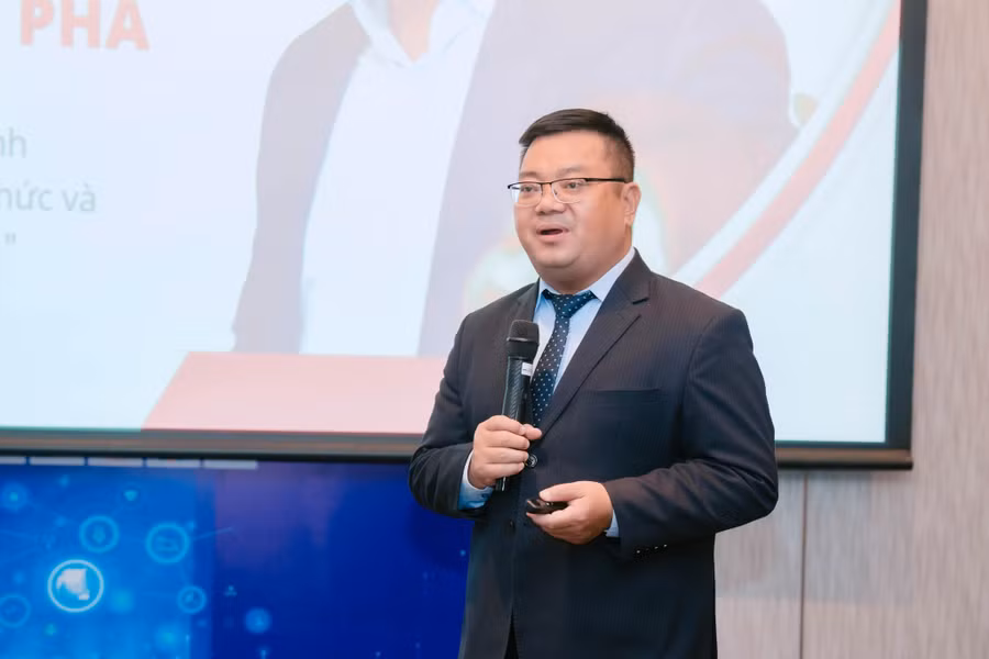 TS Vũ Việt Anh là chuyên gia về tâm lý giáo dục và hướng nghiệp. Ảnh: NVCC.