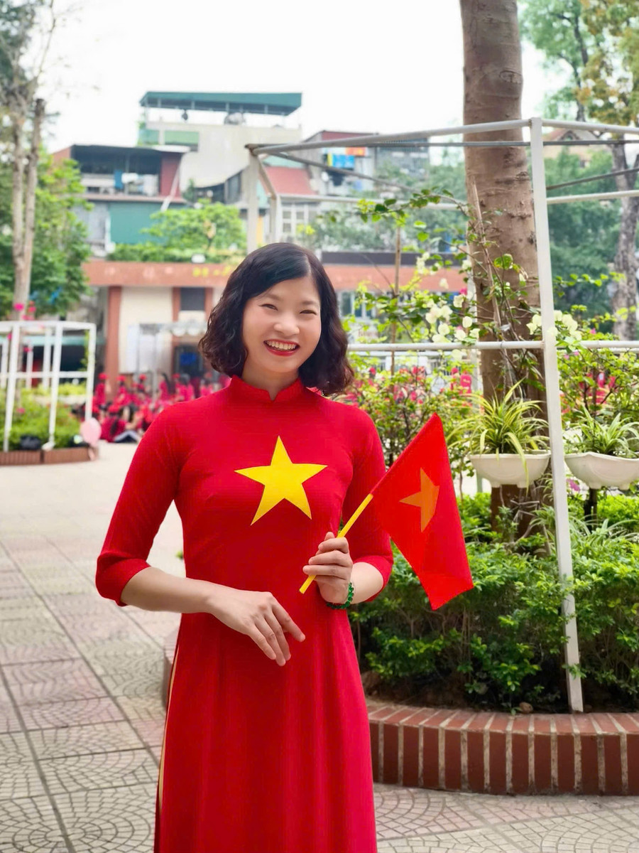 Cô Phạm Thị Thu có nhiều năm giảng dạy môn Toán. toan.jpg