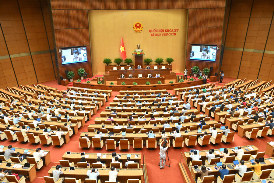 Các đại biểu Quốc hội cùng trao đổi ý kiến về Dự thảo Luật Thanh tra sửa đổi. (Ảnh: Cổng TTĐT Quốc hội) vqk-0762.jpg