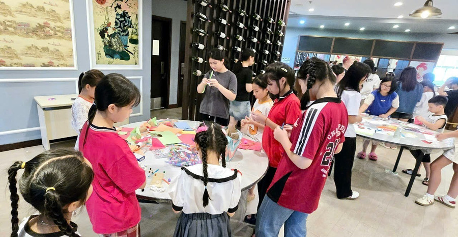 Các em học sinh tiêu biểu cũng được tham gia buổi tập huấn. tap-huan-2.jpg