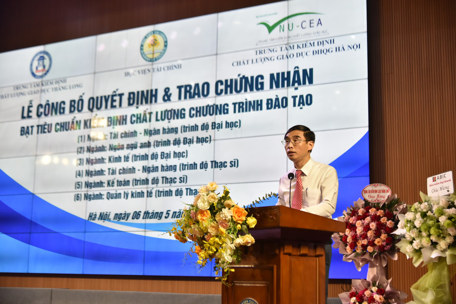 GS.TS Chúc Anh Tú phát biểu tại chương trình. 5.jpg
