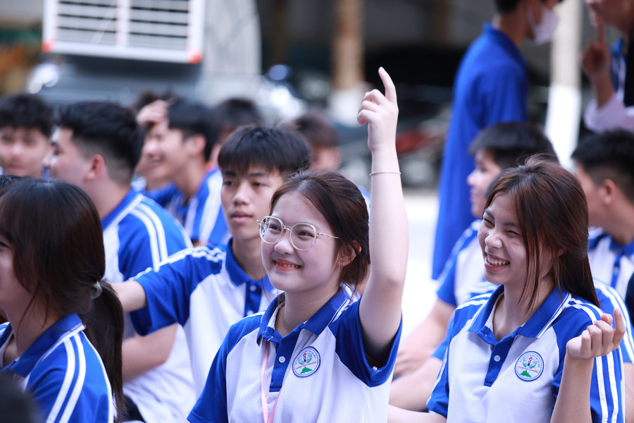 Các em học sinh tham dự chương trình. 4.jpg