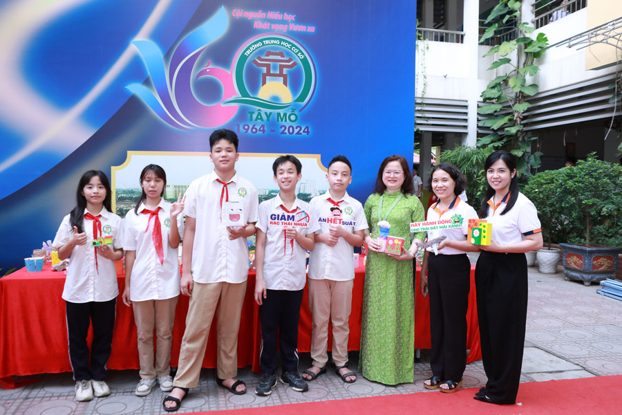 Đại diện Trường Tiểu học Trần Nhật Duật, quận Hoàn Kiếm cũng tới tham dự chương trình. 10.jpg
