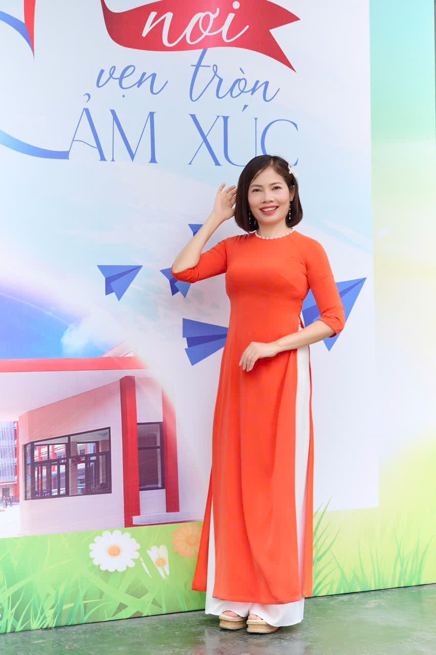 Cô Hà Thị Thu Hường có kinh nghiệm nhiều năm giảng dạy bộ môn Ngữ văn tại Hà Nội. van-5.jpg