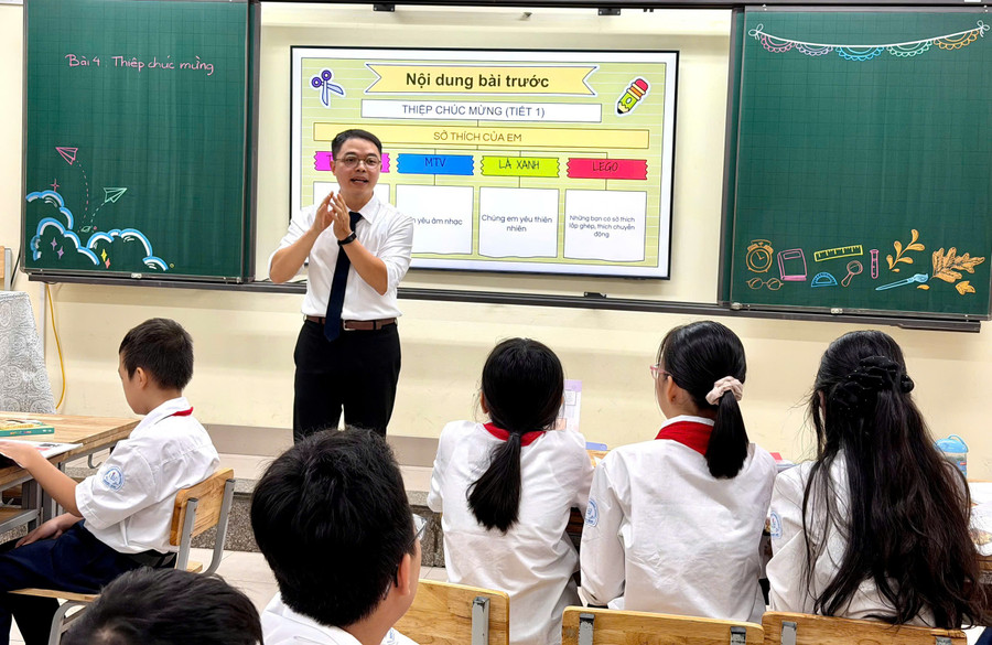 Giáo viên Trường THCS Chương Dương tham gia thi giáo viên dạy giỏi cấp trường. cd8.jpg