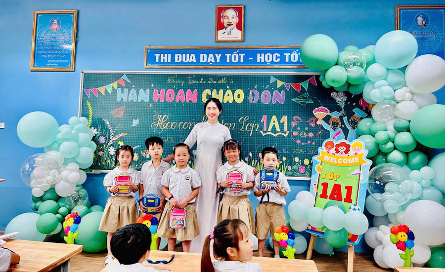 Cô trò lớp 1 Trường Tiểu học Đại Mỗ 3 (Tây Mỗ, Hà Nội). dai-mo-4.jpg