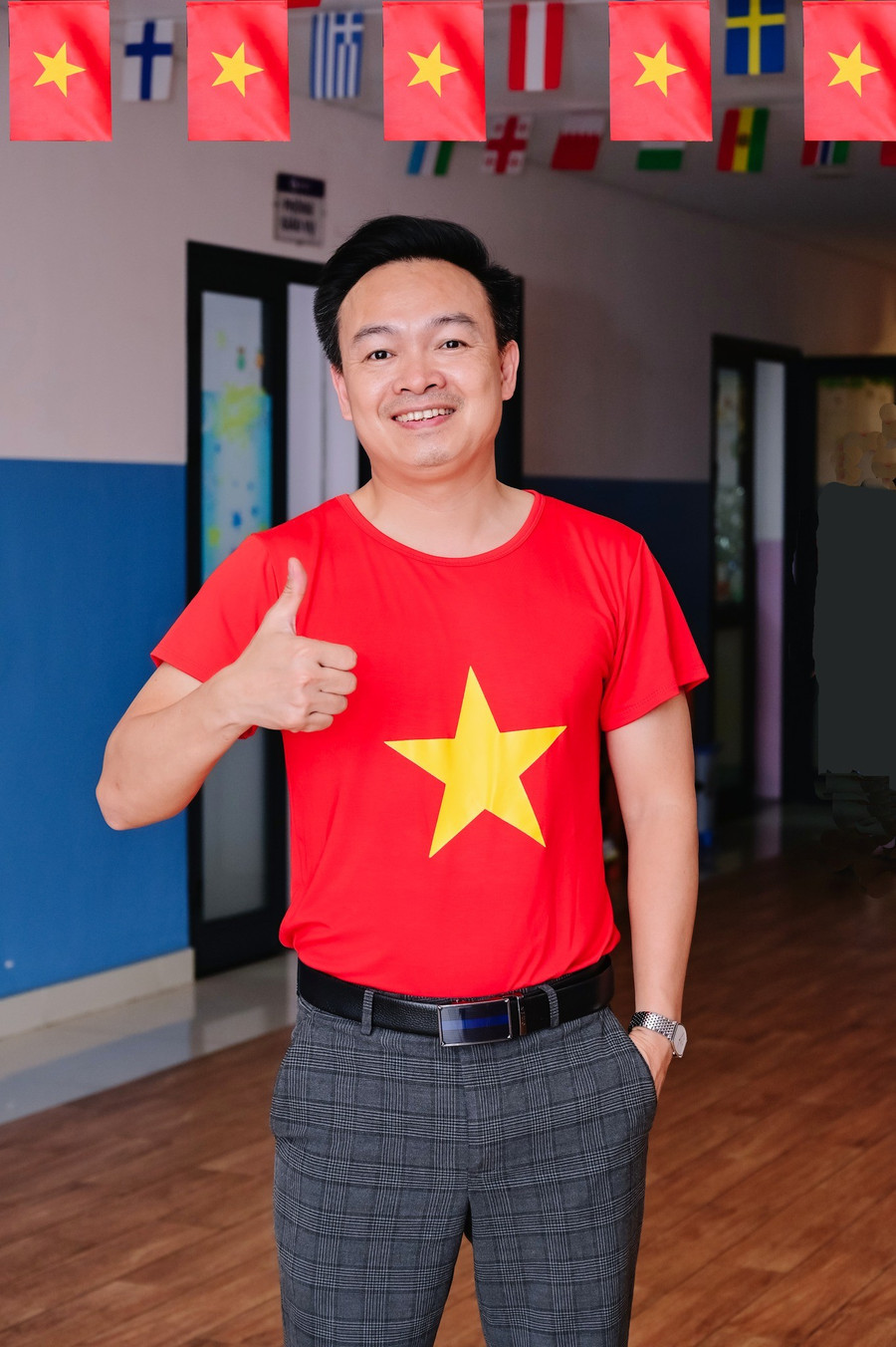 Thầy Trần Mạnh Tùng có nhiều năm gắn bó với Giáo dục Thủ đô. Ảnh: NVCC. ky-luat-4.jpg