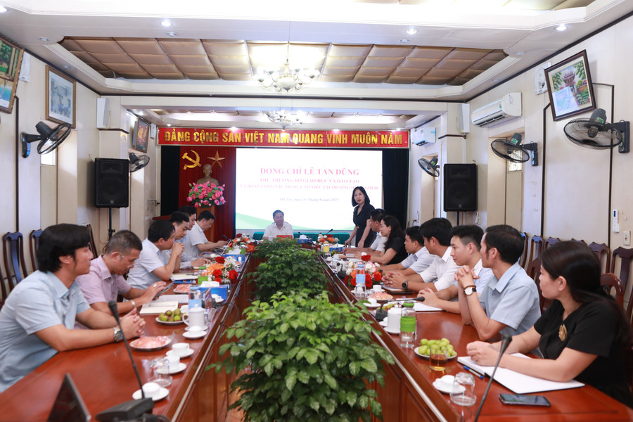 Đoàn công tác của Bộ GD&ĐT làm việc tại Trường Hữu Nghị 80 - phường Sơn Tây, Hà Nội. Ảnh: Đình Tuệ. 34.jpg