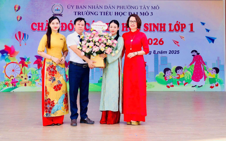 Ông Nguyễn Khắc Hợp - Hiệu trưởng Trường Tiểu học Đại Mỗ 3. dai-mo-2.jpg