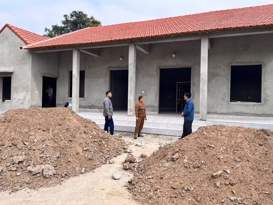 Gia đình chị Phạm Thị Hường (xóm Cầu Nhọ, xã Tràng Xá, huyện Võ Nhai, tỉnh Thái Nguyên) được hỗ trợ 80 triệu đồng để xây nhà mới. Ảnh: VPVB.