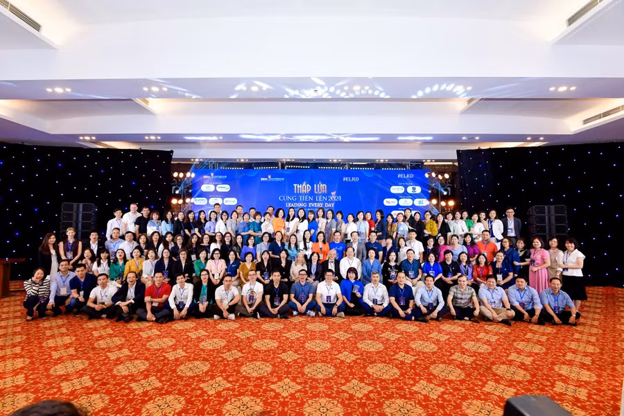 Các đại biểu tham dự Hội thảo "Thắp lửa cùng tiến lên" năm 2024. 