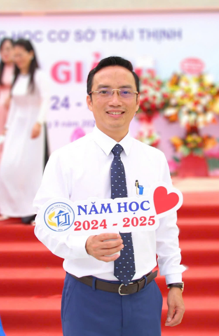 Thầy Nguyễn Cao Cường - Hiệu trưởng Trường THCS Thái Thịnh. thai-thinh-7.jpg
