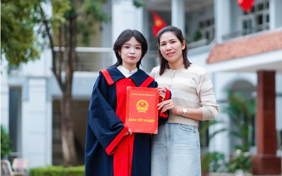 L'étudiante Chu Thi Ngoc Anh a obtenu 2 points et 10 points en histoire et géographie lors du récent examen. Photo : NTCC. bat-bat-3.jpg