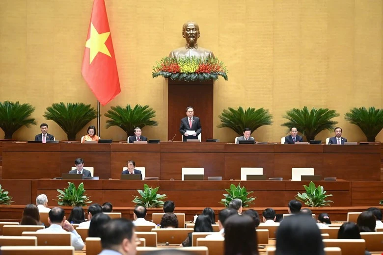 Chủ tịch Quốc hội Trần Thanh Mẫn chủ trì phiên họp tại hội trường sáng 16/6. (Ảnh: Quochoi.vn)