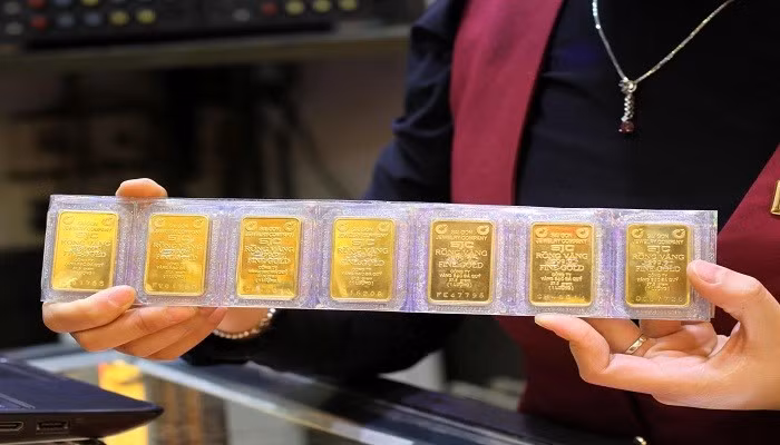 Giá vàng hôm nay 7/5 lại tăng mạnh 2,4 triệu đồng/lượng, thế giới đà tăng vọt