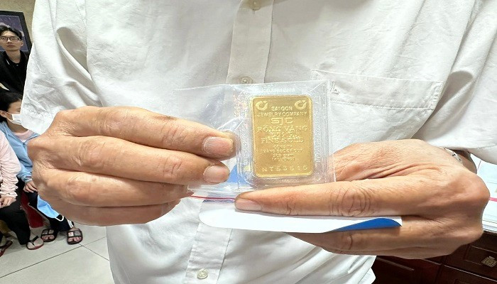 Giá vàng hôm nay 11/1 tiếp đà tăng vượt mốc 86 triệu đồng/lượng, thế giới tăng