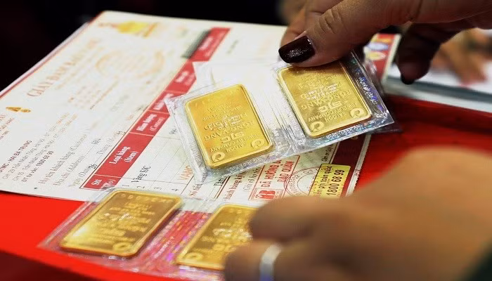 Giá vàng hôm nay 4/2 tăng mạnh tiến sát mốc 90 triệu đồng/lượng, thế giới tăng