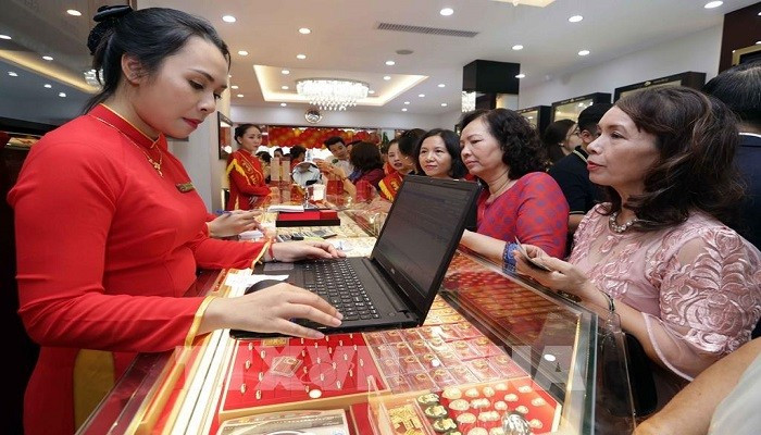 Giá vàng hôm nay 1/1/2026 tiếp đà giảm 1,9 triệu đồng/lượng, thế giới giảm mạnh