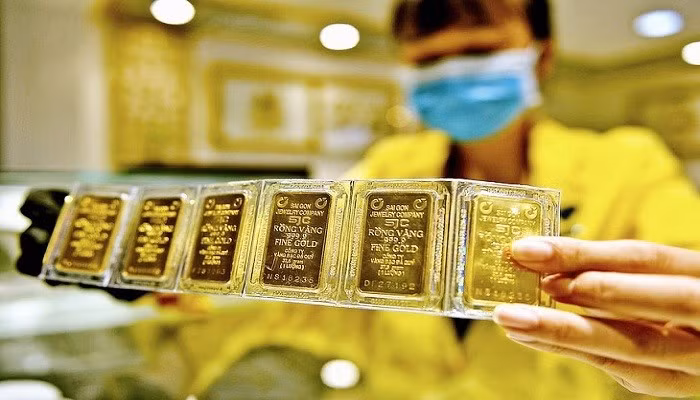 Giá vàng hôm nay 26/9 trong nước quay đầu giảm 600 ngàn đồng, thế giới vẫn giảm