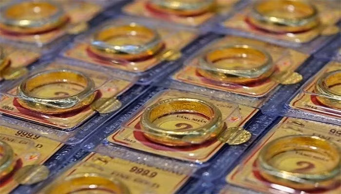 Giá vàng hôm nay 24/12 vàng nhẫn tăng 700 ngàn đồng/lượng, thế giới giảm nhẹ