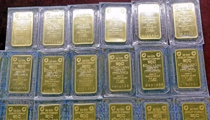 Giá vàng ngày đầu tuần 18/8 trong nước duy trì ổn định, còn thế giới đi ngang