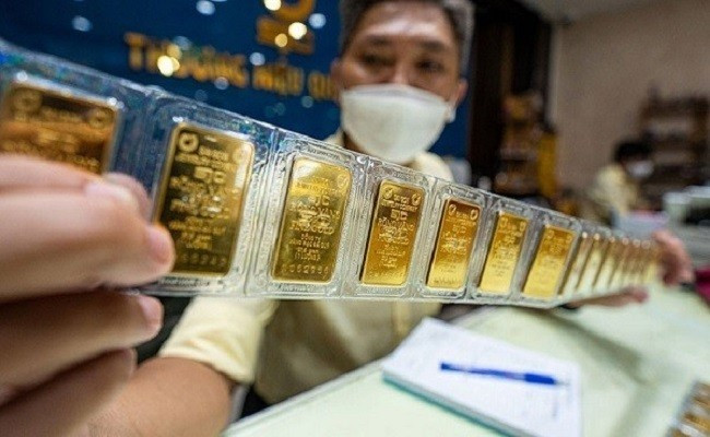 Giá vàng ngày đầu tuần 14/7 trong nước ổn định ở mức cao, thế giới đi ngang