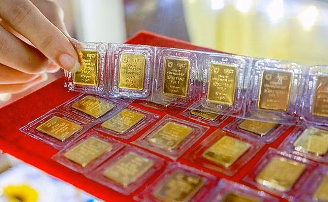 Giá vàng hôm nay 21/8 đột ngột tăng mạnh lên mốc 81 triệu đồng/lượng