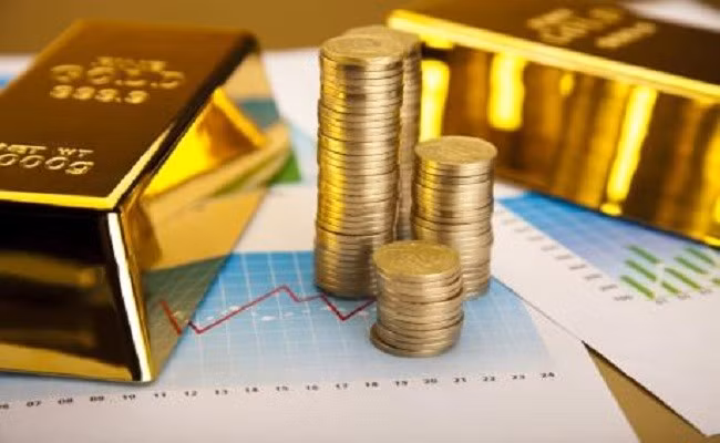 Giá vàng hôm nay 16/10 trong nước đứng yên, thế giới quay đầu nhích tăng