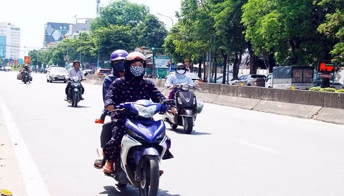 Thời tiết hôm nay 11/4: Bắc Bộ, Nam Bộ ngày nắng, có nơi nắng nóng