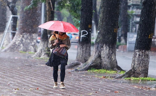 Thời tiết hôm nay 30/3: Bắc Bộ mưa rào và dông, trời rét, Nam Bộ ngày nắng