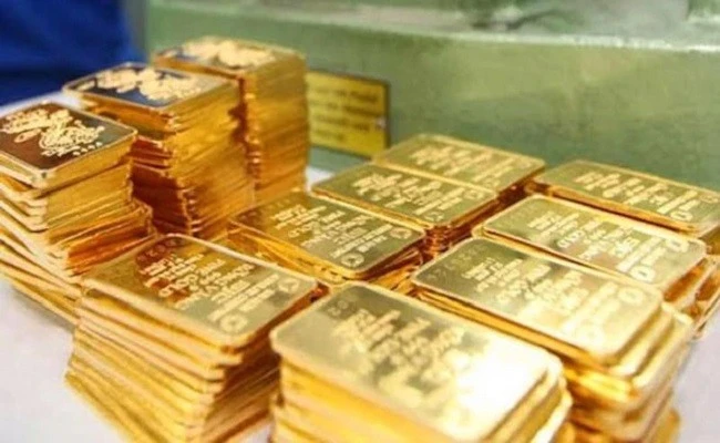 Giá vàng ngày đầu tuần 12/5 trong nước ổn định ở mức cao, thế giới đi ngang