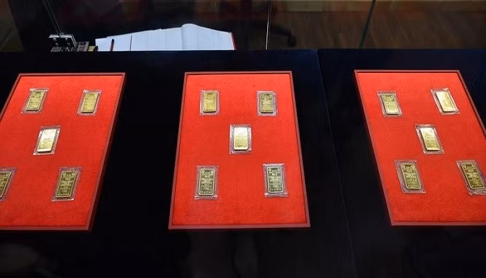 Giá vàng hôm nay 15/5 lại giảm 500 ngàn đồng/lượng, thế giới mất mốc 3200 USD